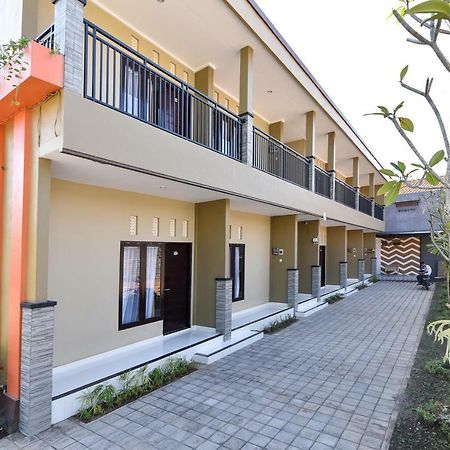 Reddoorz Plus Near Jalan Imam Bonjol Denpasar 塞米亚克 外观 照片