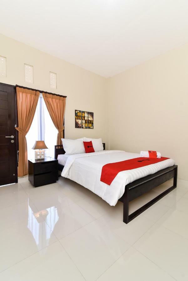 Reddoorz Plus Near Jalan Imam Bonjol Denpasar 塞米亚克 外观 照片