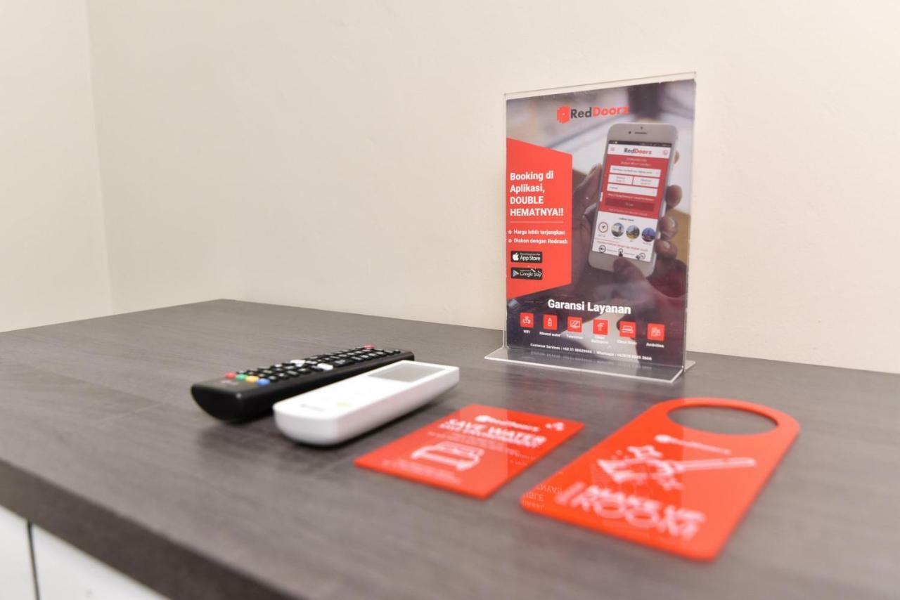 Reddoorz Plus Near Jalan Imam Bonjol Denpasar 塞米亚克 外观 照片