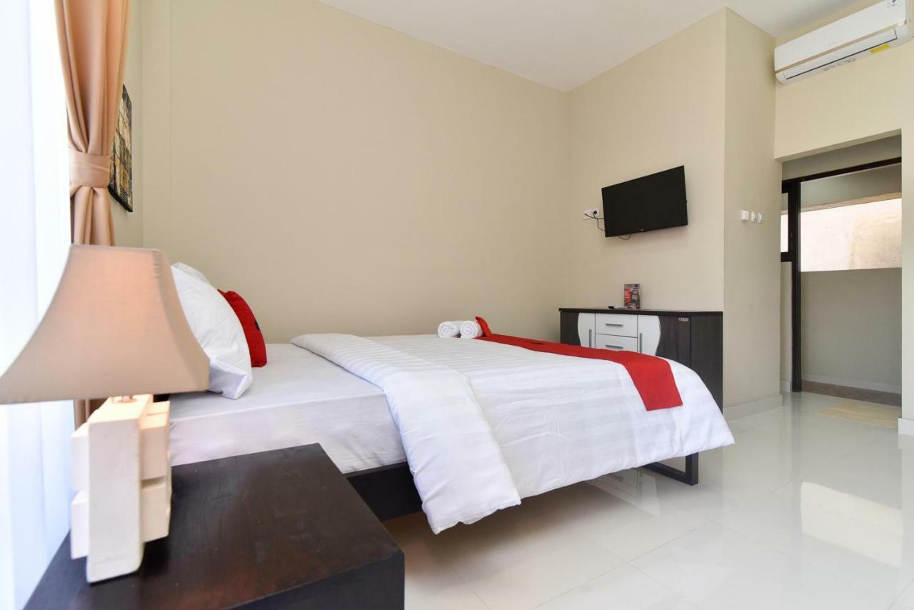Reddoorz Plus Near Jalan Imam Bonjol Denpasar 塞米亚克 外观 照片